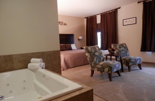 Wasilla Hotel | Grand View Inn & Suites