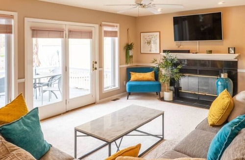 Fountain Lake House | Great Escape on Coronado Golf Course