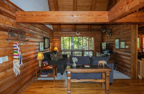 Edgemont House | Greers Ferry Lakefront Lodge on 5.5 Acres, Sleeps 18!