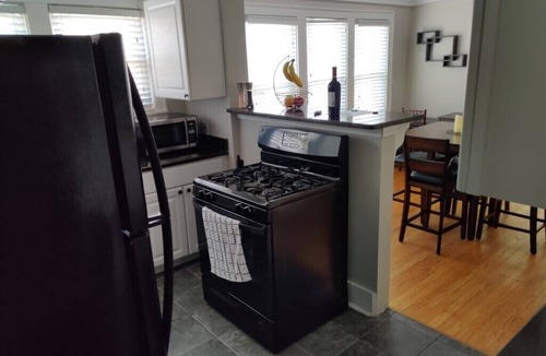 Grosse Pointe House | Grosse Pointe Cozy★ ★Downtown Detroit Close