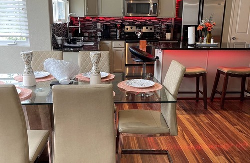 Brighton House | Group friendly Relaxing Brighton Home