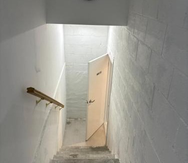 Bayview Woods - Steeles House | Guest House Basement - Master Bedrooms in Bayview Village