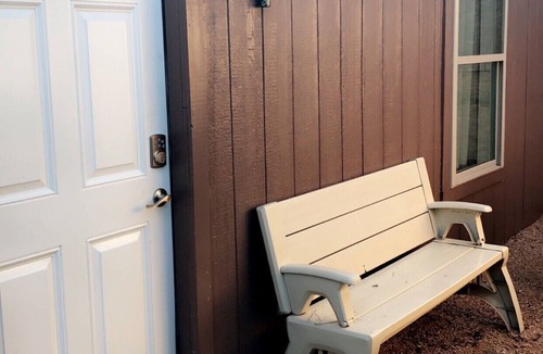 Spring House | Guesthouse studio Generac backup powered w washer&dryer. Fully equipped.