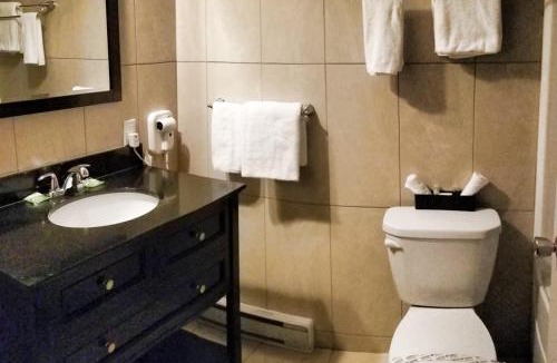 Amos Hotel | Hôtel Écono-One