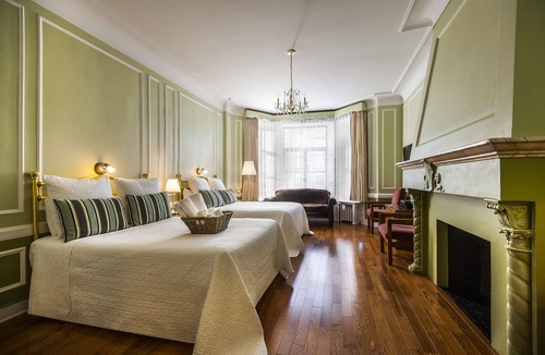 Quartier des Spectacles Hotel | Hôtel Château de l'Argoat