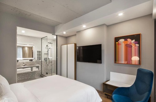 Downtown Montreal Hotel | Hôtel Le Germain Montréal