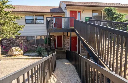 Lake Hamilton House | Hamilton Haven 4A: Your Relaxing Lake Hamilton Retreat/2BR/2 Bath, Pool & Patio