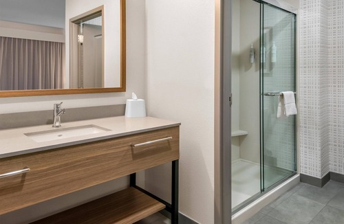 Forest Hill Hotel | Hampton Inn and Suites Fort Worth/Forest Hill
