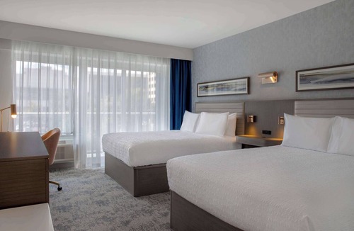 Downtown Winnipeg Hotel | Hampton Inn by Hilton Winnipeg Downtown