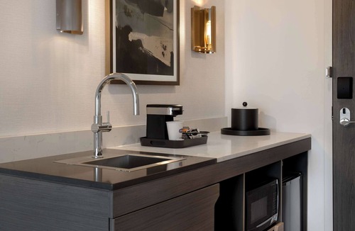 Downtown Winnipeg Hotel | Hampton Inn by Hilton Winnipeg Downtown