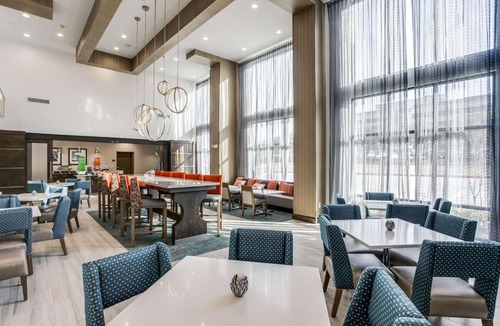 Vickery Meadow Hotel | Hampton Inn & Suites Dallas-Central Expy/North Park Area