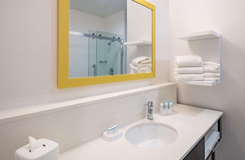Plano Hotel | Hampton Inn & Suites Dallas/Plano Central