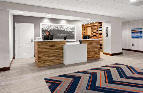 Fairbanks Hotel | Hampton Inn & Suites Fairbanks