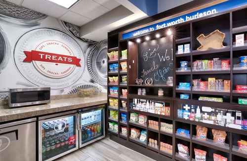 Burleson Hotel | Hampton Inn & Suites Ft. Worth-Burleson