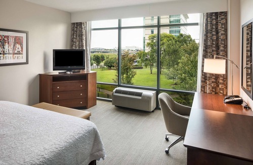Downtown Little Rock Hotel | Hampton Inn & Suites Little Rock-Downtown