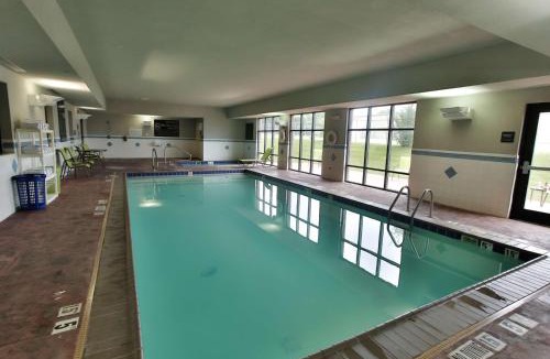 Middlebury Hotel | Hampton Inn & Suites Middlebury