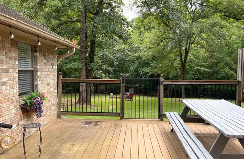 Emory House | Happy Trails Hideout w/New Bunk House & Hot Tub!