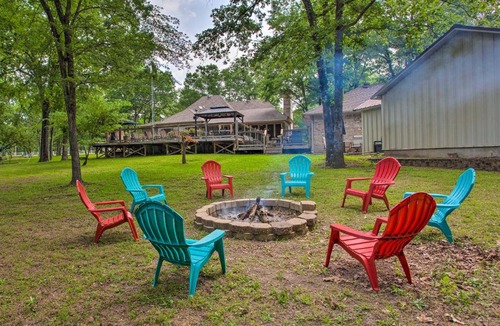 Emory House | Happy Trails Hideout w/New Bunk House & Hot Tub!