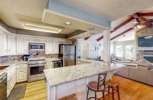 West Livingston House | 'Harbor Haven' w/Dock: Lake Livingston Home