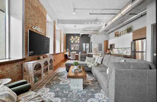 Downtown Dallas Apartment | Haven 326 2bd Loft Sleeps 10 Free Parking