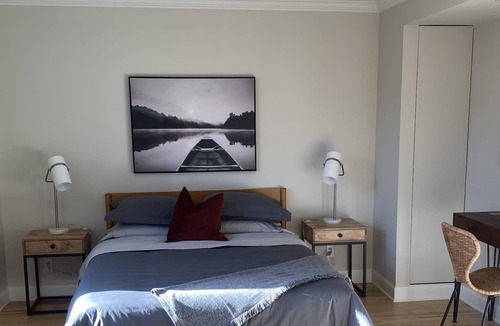 L'Ile-Perrot Apartment | Hawkesbury executive condominium