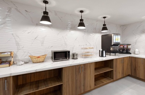 Bentonville - Fayetteville Hotel | Hawthorn Extended Stay By Wyndham Springdale