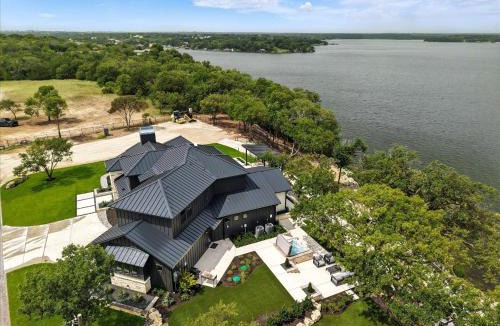 Gainesville House | Heavenly Retreat – 5BD/55BA of Waterfront Living