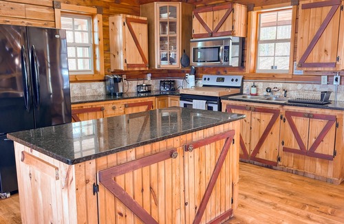 Heber Springs Cabin | Heber Springs Lake Cabin – Sleeps 12
