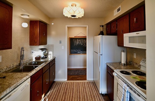 Manhattan Apartment | Heritage Suites 40