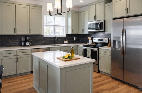 Granbury House | Hilltop Retreat, Private Lake Access, Cowboy Pool, Sleeps 8, Fully Fenced