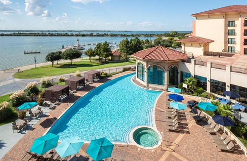 Rockwall Resort | Hilton Dallas/Rockwall Lakefront