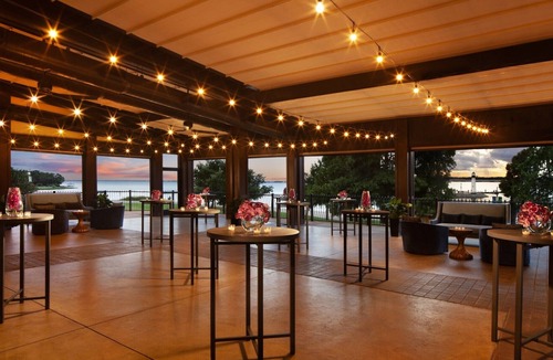 Rockwall Resort | Hilton Dallas/Rockwall Lakefront