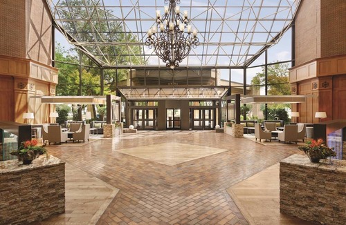 Grapevine Hotel | Hilton DFW Lakes Executive Conference Center
