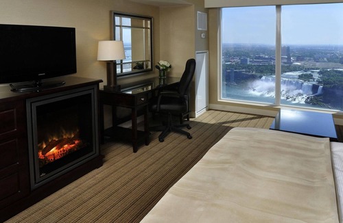Fallsview Hotel | Hilton Niagara Falls/Fallsview Hotel & Suites