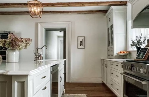 West Perth House | Historic Stonehouse with Hot tub & Fire Pit