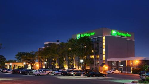 Burlington Hotel | Holiday Inn Burlington Conference Centre by IHG