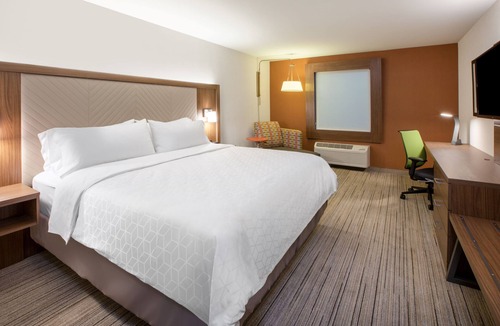 Bartlesville Hotel | Holiday Inn Express Hotel & Suites Bartlesville by IHG