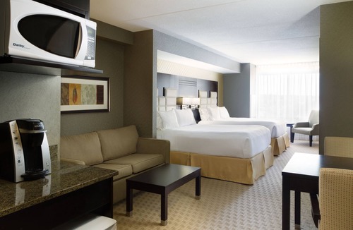 Bells Corners Hotel | Holiday Inn Express & Suites Ottawa West - Nepean by IHG