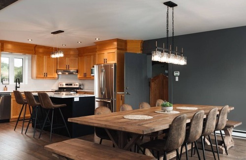 Grenville-sur-la-Rouge Ski Chalet | Hollywood/Private Beach/SPA/Games/16 P
