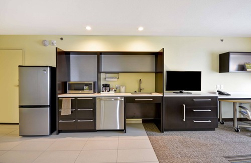 Vickery Meadow Hotel | Home2 Suites by Hilton North Dallas Central Expy