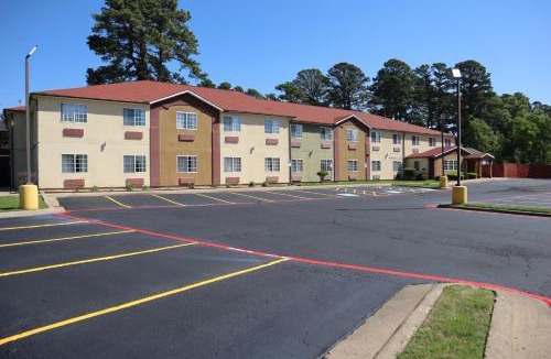 Longview Hotel | HomeTown Inn & Suites