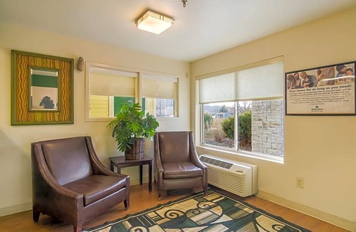 Sulphur Hotel | HomeTowne Studios by Red Roof Lake Charles - Sulphur