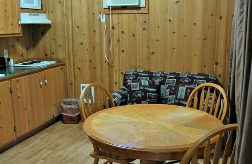 Cooper Landing Cabin | Homey Cedar Cabin Rental with a Deck on the Kenai Peninsula, Alaska