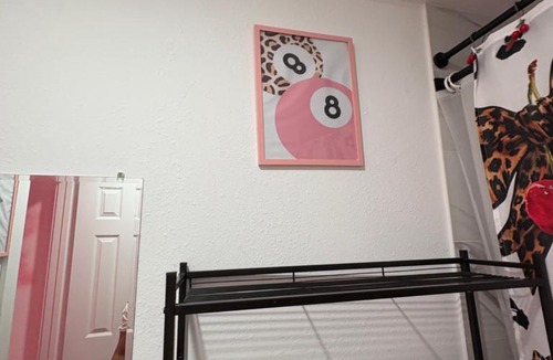 Northeast Houston Apartment | HoochieHQ