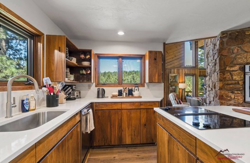 Columbine Lake House | Hot Tub, Incredible Deck/Views, Firepit!