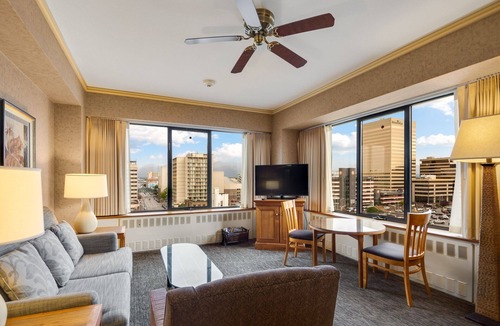 Downtown Anchorage Hotel | Hotel Captain Cook