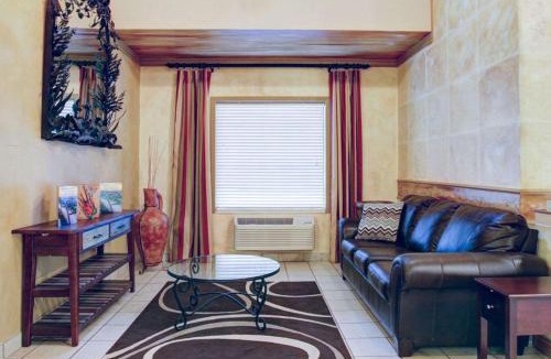 Del Valle Hotel | Hotel Del Valle - Austin SE by IHG