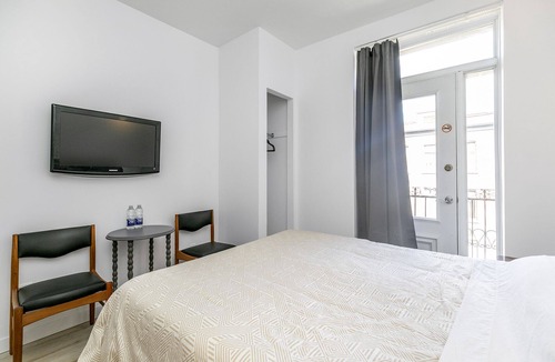 Gay Village Hotel | Hotel le Coach