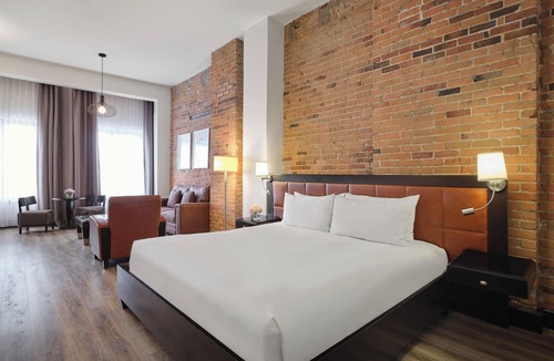 Old Montreal Hotel | Hotel Place d'Armes