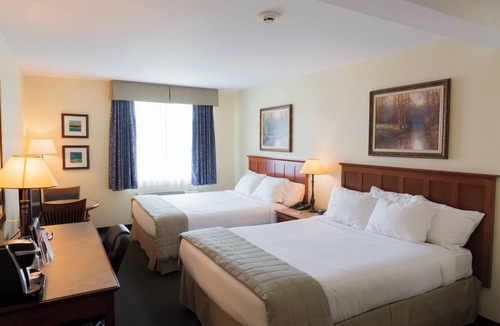 St-Bernard-de-Lacolle Hotel | Hotel St-Bernard